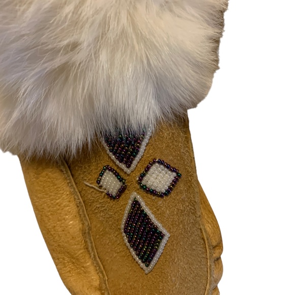 Inuit Kamiks. Size 7. Beads, pompoms, handmade, suede, rabbit - Picture 4 of 9